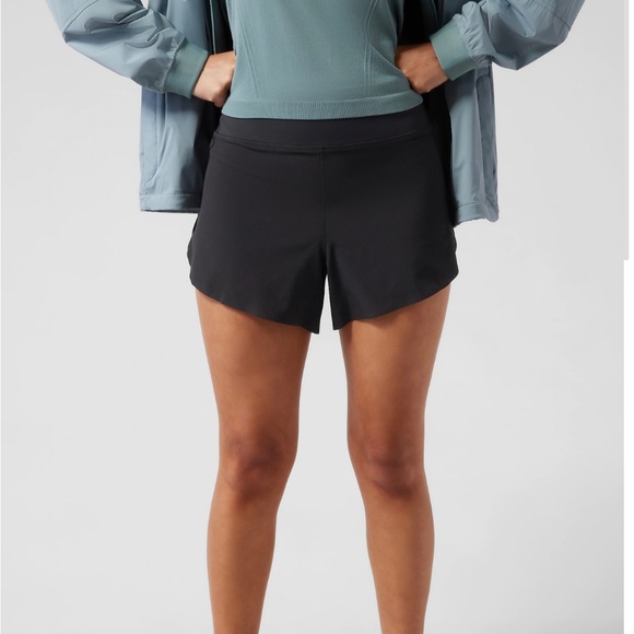 Athleta Pants - Athleta Run With It 3.5" Short XX-Small